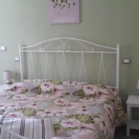 B&B Sotto L'ulivo 몬다비오